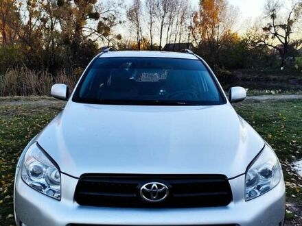 Серый Тойота РАВ 4, объемом двигателя 2.4 л и пробегом 283 тыс. км за 8200 $, фото 1 на Automoto.ua