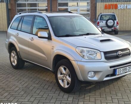 Сірий Тойота РАВ 4, об'ємом двигуна 2 л та пробігом 266 тис. км за 1524 $, фото 1 на Automoto.ua