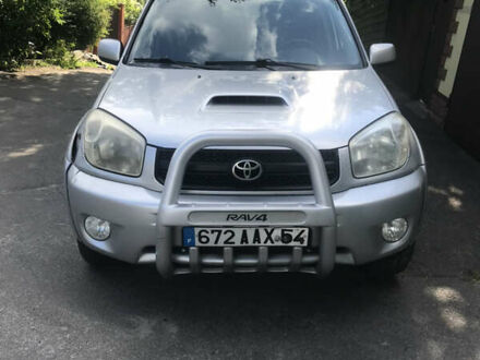 Тойота РАВ 4 2006 у Києві на Automoto.ua Сірий Тойота РАВ 4, об'ємом двигуна 2 л та пробігом 272 тис. км за 4999 $, фото 1 на Automoto.ua