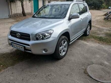 Сірий Тойота РАВ 4, об'ємом двигуна 2 л та пробігом 205 тис. км за 9500 $, фото 1 на Automoto.ua