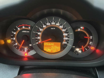 Серый Тойота РАВ 4, объемом двигателя 2.2 л и пробегом 300 тыс. км за 7300 $, фото 1 на Automoto.ua