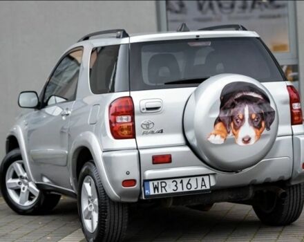 Серый Тойота РАВ 4, объемом двигателя 2 л и пробегом 187 тыс. км за 3313 $, фото 1 на Automoto.ua