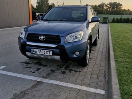 Сірий Тойота РАВ 4, об'ємом двигуна 2 л та пробігом 190 тис. км за 8999 $, фото 1 на Automoto.ua