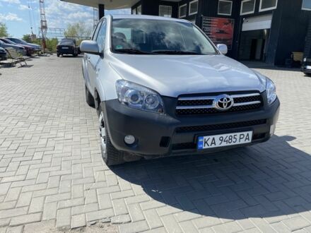 Тойота РАВ 4 2006 в Запорожье на Automoto.ua Серый Тойота РАВ 4, объемом двигателя 2.2 л и пробегом 220 тыс. км за 5990 $, фото 1 на Automoto.ua
