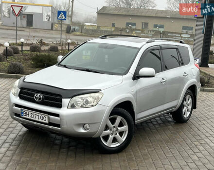 Сірий Тойота РАВ 4, об'ємом двигуна 2.4 л та пробігом 250 тис. км за 8900 $, фото 1 на Automoto.ua