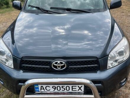 Серый Тойота РАВ 4, объемом двигателя 2.2 л и пробегом 307 тыс. км за 8100 $, фото 1 на Automoto.ua