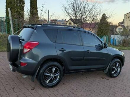 Серый Тойота РАВ 4, объемом двигателя 2 л и пробегом 234 тыс. км за 7950 $, фото 1 на Automoto.ua