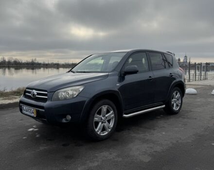 Серый Тойота РАВ 4, объемом двигателя 2.2 л и пробегом 237 тыс. км за 4900 $, фото 1 на Automoto.ua