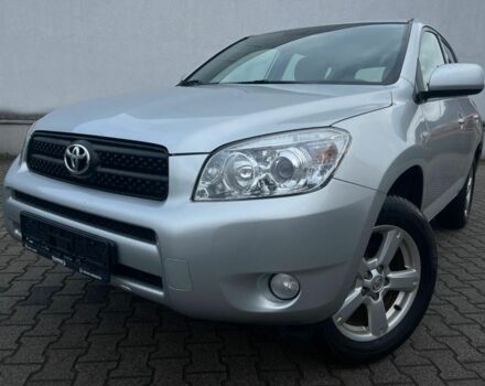 Серый Тойота РАВ 4, объемом двигателя 2.2 л и пробегом 203 тыс. км за 2900 $, фото 1 на Automoto.ua