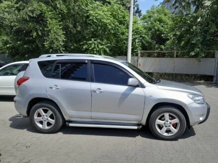 Тойота РАВ 4 2006 в Одессе на Automoto.ua Серый Тойота РАВ 4, объемом двигателя 2 л и пробегом 190 тыс. км за 8000 $, фото 1 на Automoto.ua