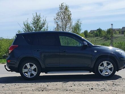 Сірий Тойота РАВ 4, об'ємом двигуна 0 л та пробігом 212 тис. км за 8550 $, фото 1 на Automoto.ua