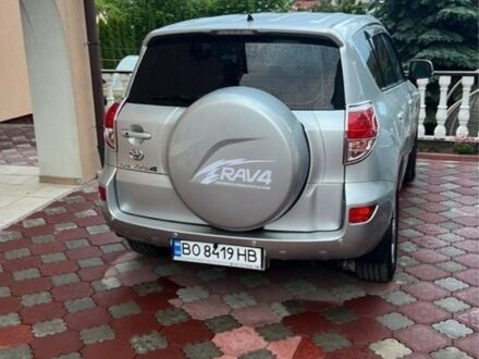 Сірий Тойота РАВ 4, об'ємом двигуна 2 л та пробігом 93 тис. км за 11612 $, фото 1 на Automoto.ua
