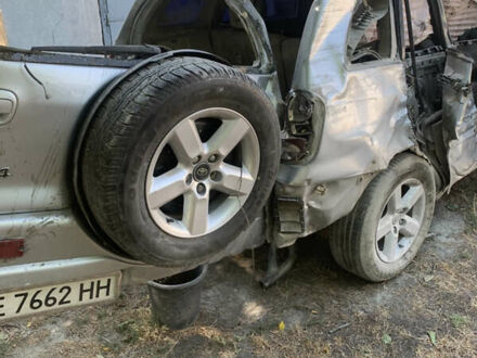 Сірий Тойота РАВ 4, об'ємом двигуна 2 л та пробігом 200 тис. км за 3118 $, фото 1 на Automoto.ua