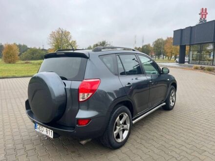 Сірий Тойота РАВ 4, об'ємом двигуна 2.2 л та пробігом 350 тис. км за 5100 $, фото 1 на Automoto.ua