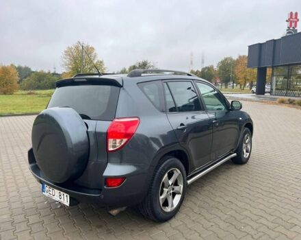 Сірий Тойота РАВ 4, об'ємом двигуна 2.2 л та пробігом 350 тис. км за 5100 $, фото 1 на Automoto.ua