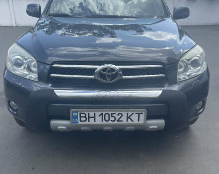 Серый Тойота РАВ 4, объемом двигателя 2 л и пробегом 191 тыс. км за 9700 $, фото 1 на Automoto.ua