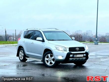 Серый Тойота РАВ 4, объемом двигателя 2 л и пробегом 226 тыс. км за 7999 $, фото 1 на Automoto.ua