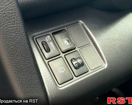 Сірий Тойота РАВ 4, об'ємом двигуна 2 л та пробігом 200 тис. км за 8800 $, фото 1 на Automoto.ua