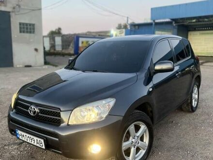 Тойота РАВ 4 2007 у Глухове на Automoto.ua Сірий Тойота РАВ 4, об'ємом двигуна 2.2 л та пробігом 272 тис. км за 10000 $, фото 1 на Automoto.ua