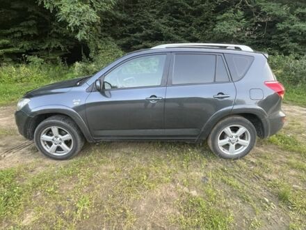 Тойота РАВ 4 2007 в Яворове на Automoto.ua Серый Тойота РАВ 4, объемом двигателя 2.2 л и пробегом 305 тыс. км за 7500 $, фото 1 на Automoto.ua