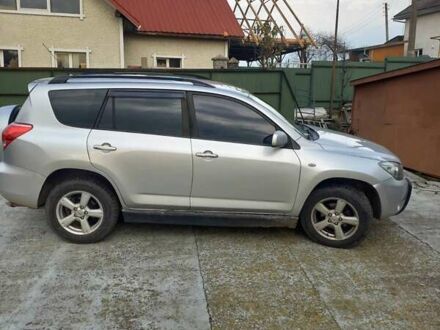 Серый Тойота РАВ 4, объемом двигателя 0 л и пробегом 283 тыс. км за 7800 $, фото 1 на Automoto.ua