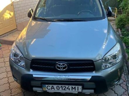 Серый Тойота РАВ 4, объемом двигателя 0 л и пробегом 102 тыс. км за 12000 $, фото 1 на Automoto.ua