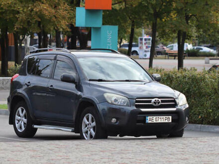 Сірий Тойота РАВ 4, об'ємом двигуна 2.4 л та пробігом 155 тис. км за 11000 $, фото 1 на Automoto.ua