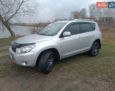 Сірий Тойота РАВ 4, об'ємом двигуна 2.2 л та пробігом 284 тис. км за 8200 $, фото 1 на Automoto.ua