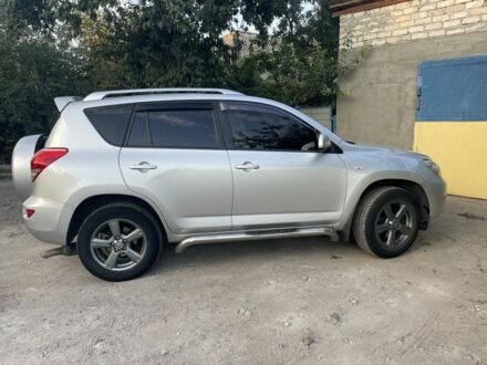 Тойота РАВ 4 2007 в Синельниковом на Automoto.ua Серый Тойота РАВ 4, объемом двигателя 2 л и пробегом 2 тыс. км за 8500 $, фото 1 на Automoto.ua