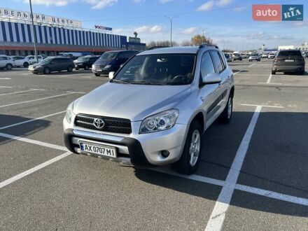 Серый Тойота РАВ 4, объемом двигателя 2.23 л и пробегом 279 тыс. км за 10100 $, фото 1 на Automoto.ua