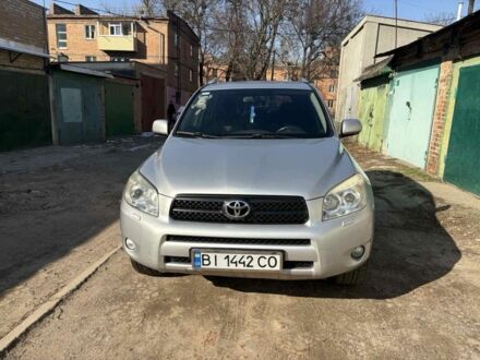 Тойота РАВ 4 2007 в Полтаве на Automoto.ua Серый Тойота РАВ 4, объемом двигателя 2 л и пробегом 230 тыс. км за 9300 $, фото 1 на Automoto.ua