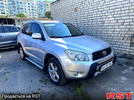 Тойота РАВ 4 2007 в Харькове на Automoto.ua Серый Тойота РАВ 4, объемом двигателя 2 л и пробегом 160 тыс. км за 10500 $, фото 1 на Automoto.ua
