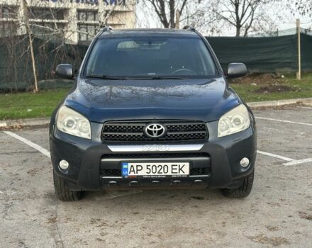 Серый Тойота РАВ 4, объемом двигателя 2 л и пробегом 215 тыс. км за 8700 $, фото 1 на Automoto.ua