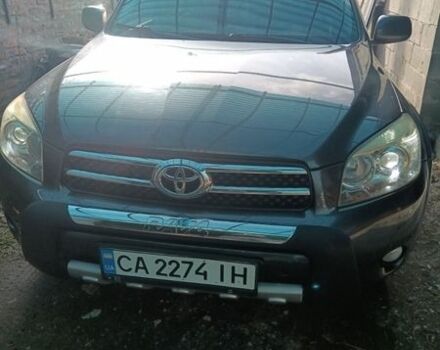 Серый Тойота РАВ 4, объемом двигателя 2.23 л и пробегом 325 тыс. км за 10150 $, фото 1 на Automoto.ua