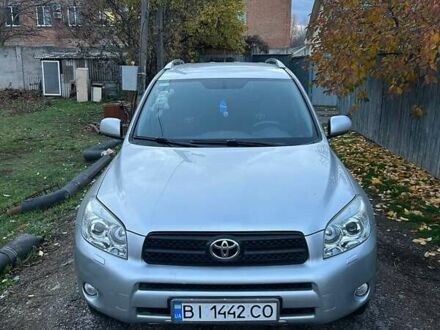 Тойота РАВ 4 2007 у Полтаві на Automoto.ua Сірий Тойота РАВ 4, об'ємом двигуна 2 л та пробігом 236 тис. км за 9200 $, фото 1 на Automoto.ua