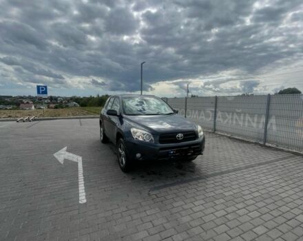 Сірий Тойота РАВ 4, об'ємом двигуна 2.2 л та пробігом 200 тис. км за 3999 $, фото 1 на Automoto.ua