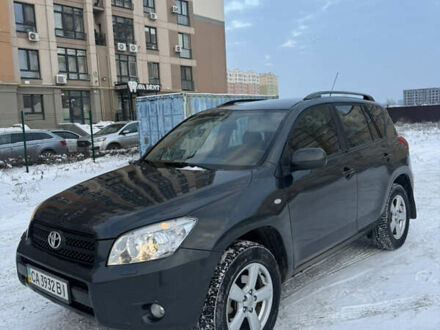 Сірий Тойота РАВ 4, об'ємом двигуна 2 л та пробігом 154 тис. км за 8500 $, фото 1 на Automoto.ua