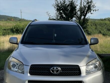 Сірий Тойота РАВ 4, об'ємом двигуна 2.2 л та пробігом 280 тис. км за 9500 $, фото 1 на Automoto.ua