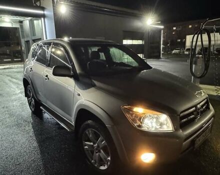 Сірий Тойота РАВ 4, об'ємом двигуна 2.2 л та пробігом 350 тис. км за 8550 $, фото 1 на Automoto.ua