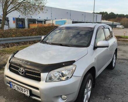 Серый Тойота РАВ 4, объемом двигателя 2 л и пробегом 167 тыс. км за 10577 $, фото 1 на Automoto.ua