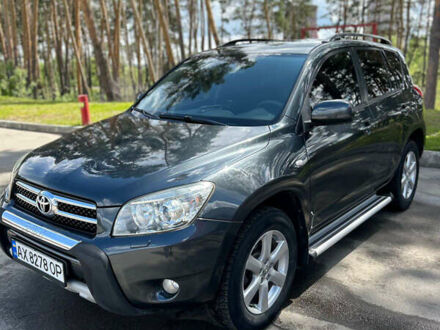 Тойота РАВ 4 2008 у Харкові на Automoto.ua Сірий Тойота РАВ 4, об'ємом двигуна 2 л та пробігом 167 тис. км за 11500 $, фото 1 на Automoto.ua