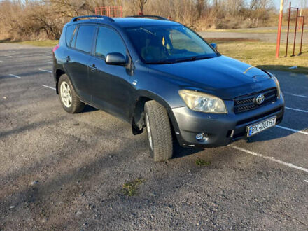 Тойота РАВ 4 2008 в Каменце-Подольском на Automoto.ua Серый Тойота РАВ 4, объемом двигателя 2.2 л и пробегом 307 тыс. км за 8200 $, фото 1 на Automoto.ua