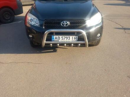 Тойота РАВ 4 2008 у Вінниці на Automoto.ua Сірий Тойота РАВ 4, об'ємом двигуна 2 л та пробігом 216 тис. км за 10800 $, фото 1 на Automoto.ua