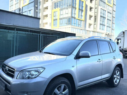 Серый Тойота РАВ 4, объемом двигателя 2 л и пробегом 108 тыс. км за 10999 $, фото 1 на Automoto.ua
