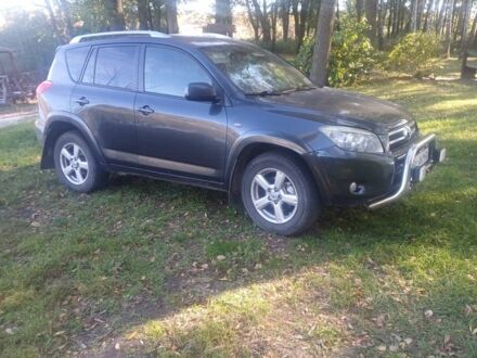 Сірий Тойота РАВ 4, об'ємом двигуна 2.2 л та пробігом 280 тис. км за 9000 $, фото 1 на Automoto.ua