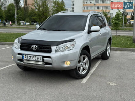 Тойота РАВ 4 2009 в Ивано-Франковске на Automoto.ua Серый Тойота РАВ 4, объемом двигателя 2.2 л и пробегом 289 тыс. км за 9350 $, фото 1 на Automoto.ua