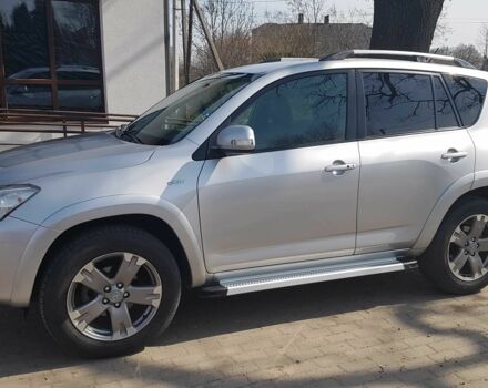 Серый Тойота РАВ 4, объемом двигателя 2.2 л и пробегом 202 тыс. км за 13582 $, фото 1 на Automoto.ua