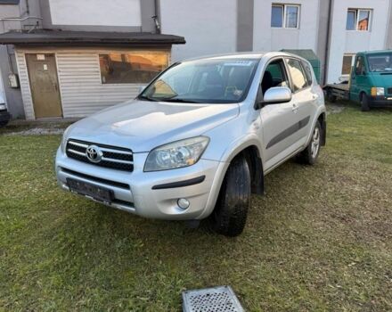 Серый Тойота РАВ 4, объемом двигателя 2.2 л и пробегом 300 тыс. км за 4000 $, фото 1 на Automoto.ua