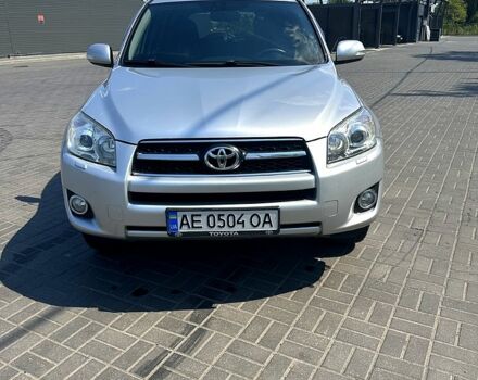 Сірий Тойота РАВ 4, об'ємом двигуна 2 л та пробігом 229 тис. км за 11000 $, фото 1 на Automoto.ua