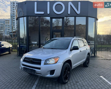 Сірий Тойота РАВ 4, об'ємом двигуна 2.5 л та пробігом 251 тис. км за 9499 $, фото 1 на Automoto.ua